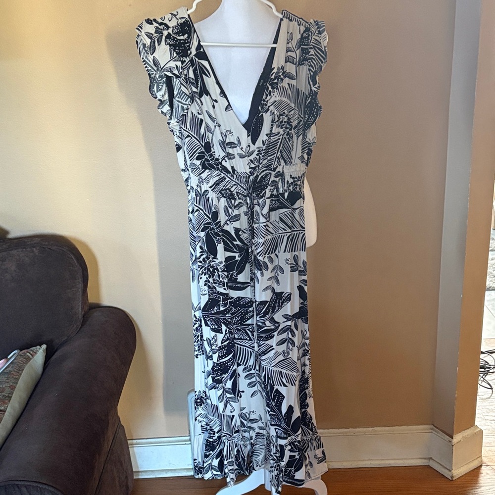 Navy and White Leaf Print Maxi Dress